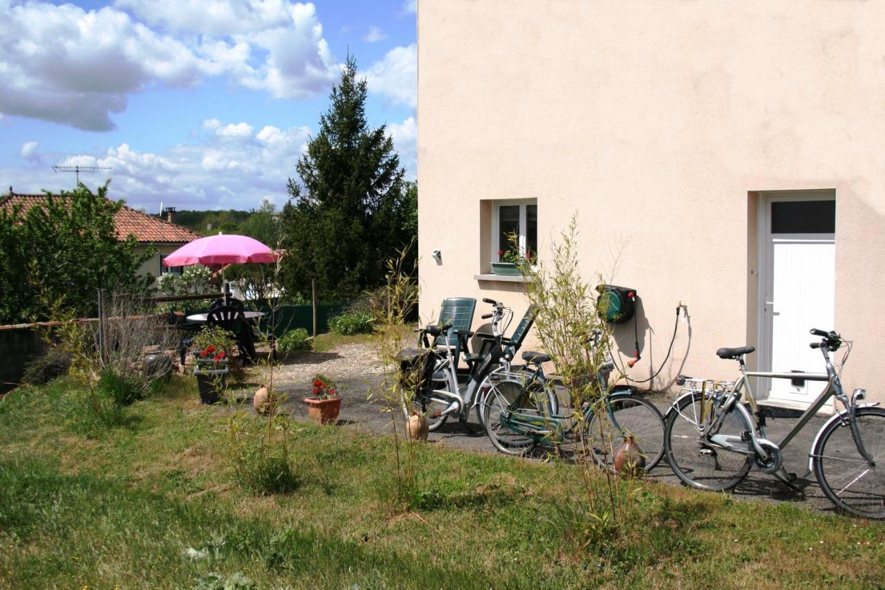 Bonabri Vacances - Chambres D'Hotes Chazelles  Exteriér fotografie