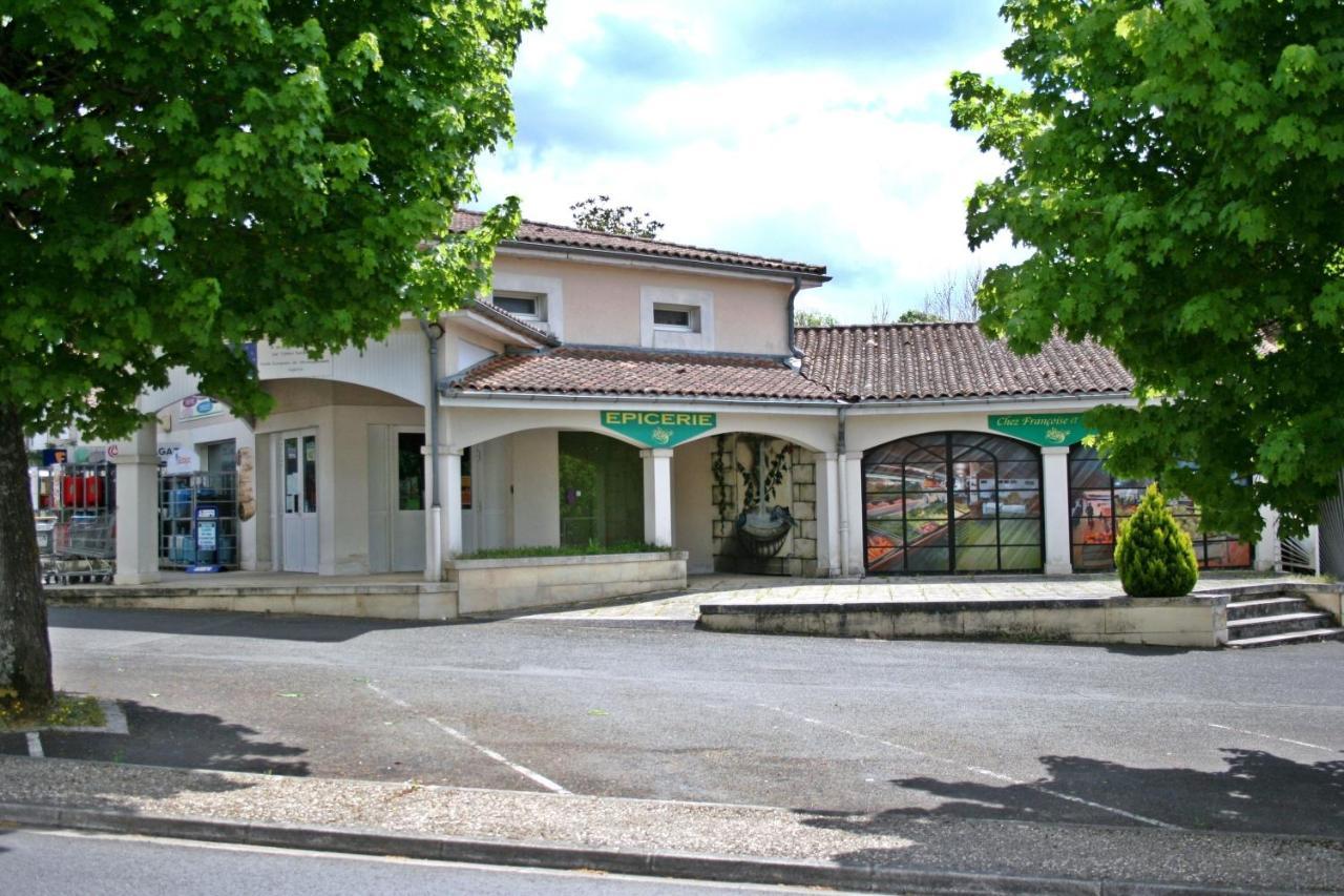 Bonabri Vacances - Chambres D'Hotes Chazelles  Exteriér fotografie
