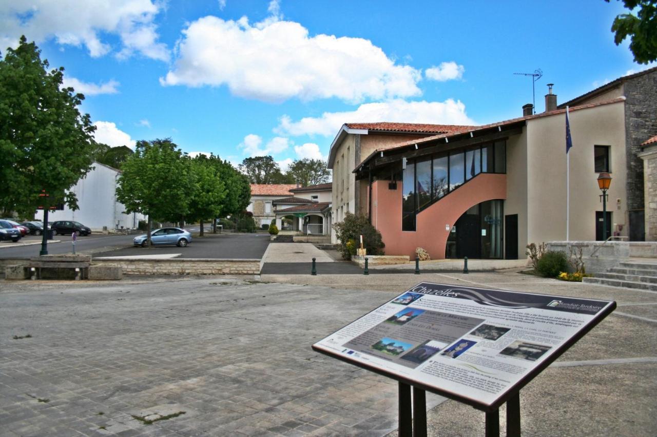 Bonabri Vacances - Chambres D'Hotes Chazelles  Exteriér fotografie