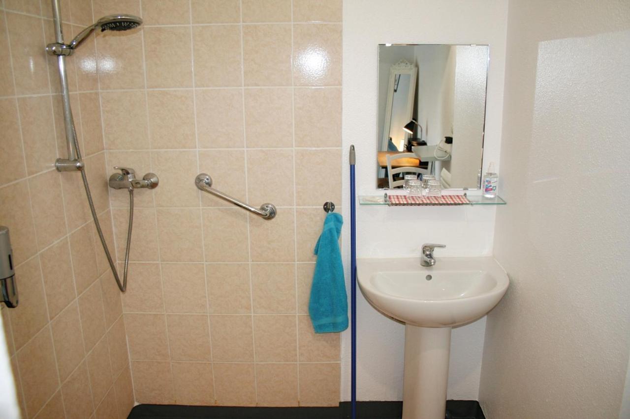 Bonabri Vacances - Chambres D'Hotes Chazelles  Exteriér fotografie
